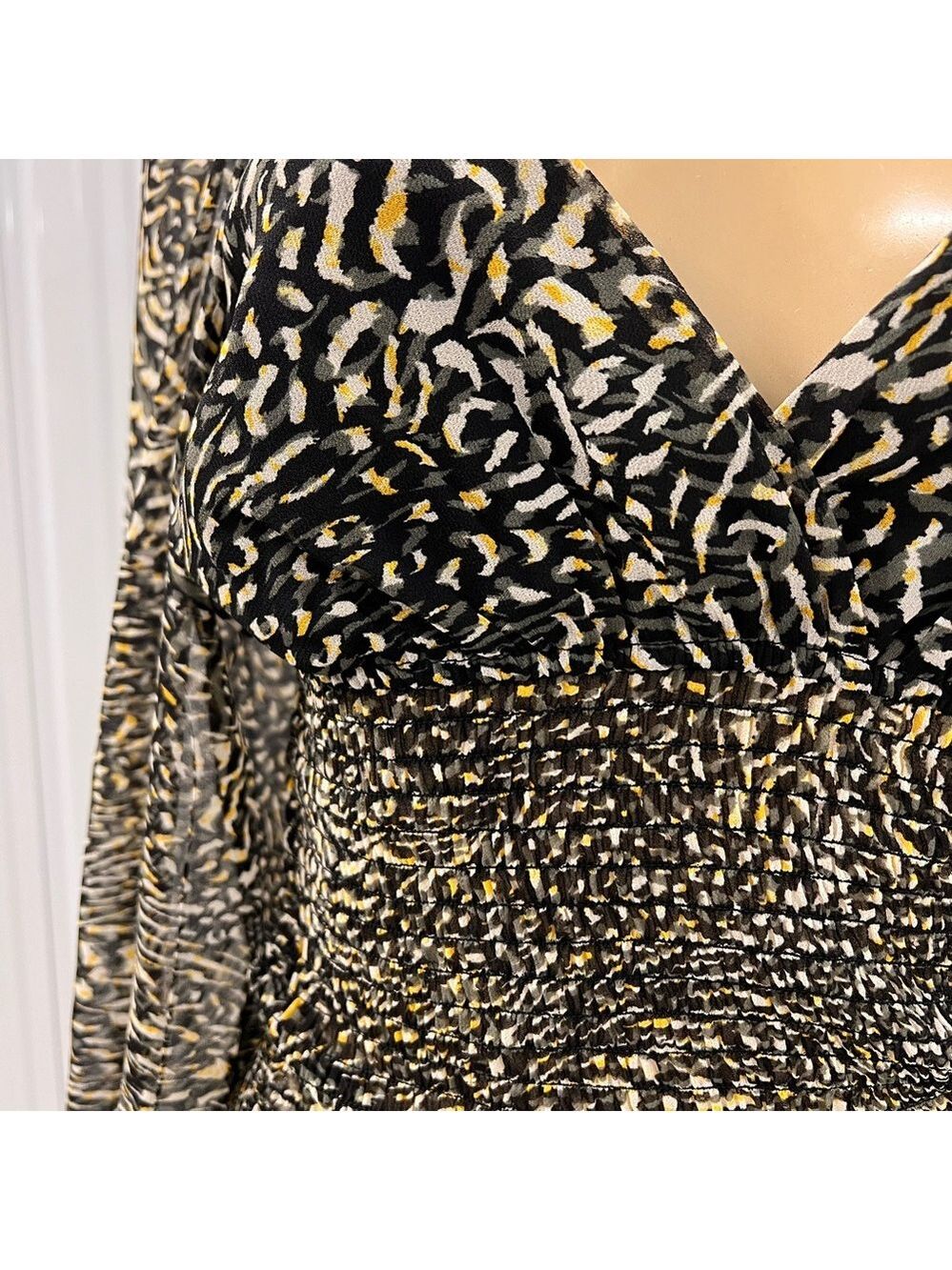 NWT $69 Steve Madden Print Top - Picture 6 of 7